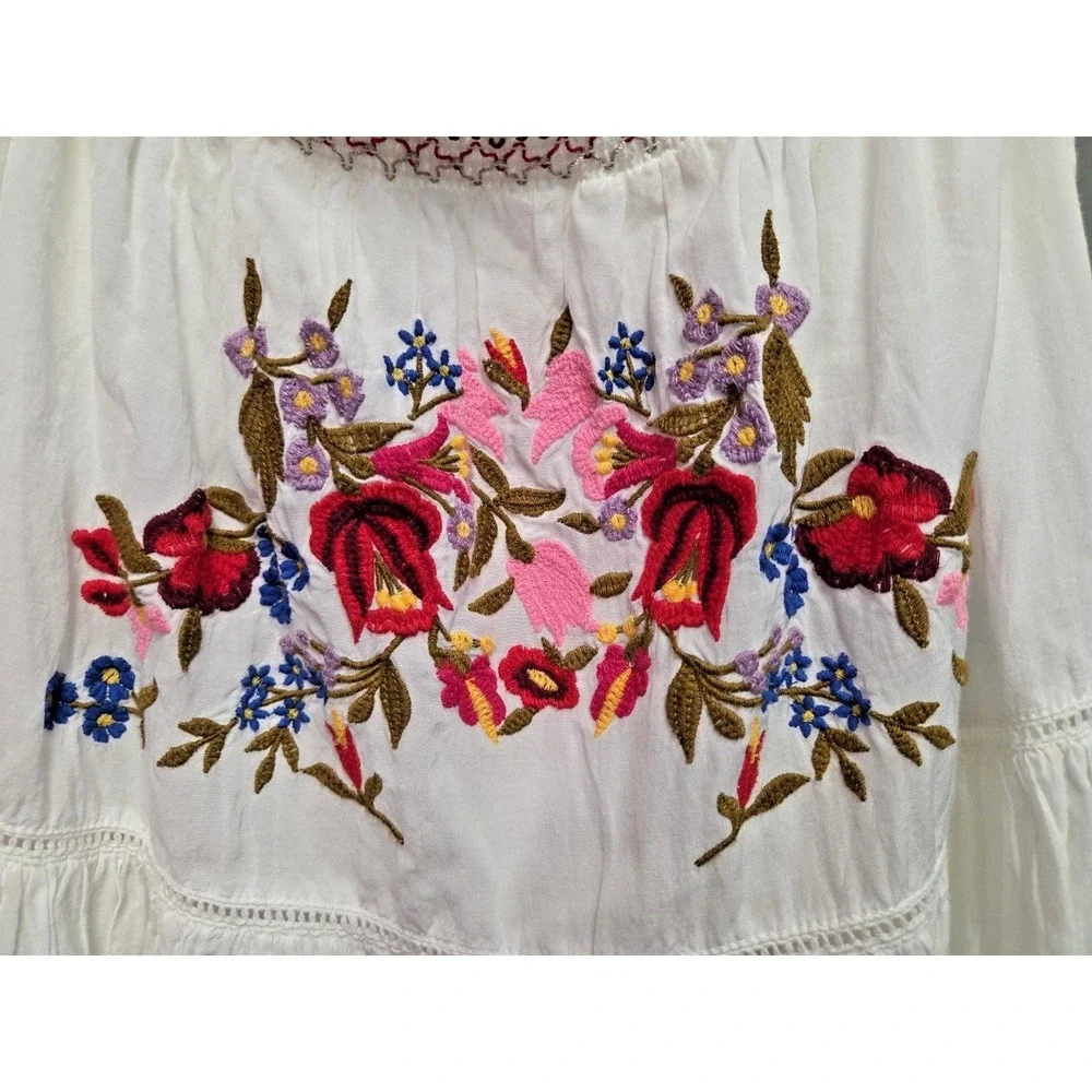 FREE PEOPLE XS Boho White Embroidered Mini Dress Smocked Off Shoulder Sunbeams - Picture 3 of 11